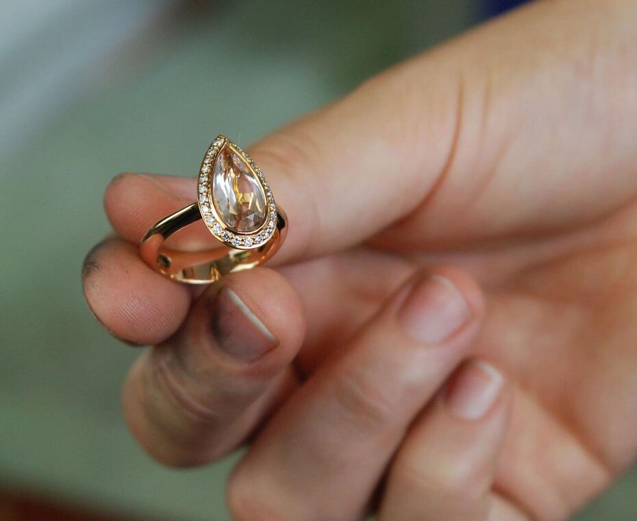 Umarbeitungen, Reparaturen oder Reinigungen